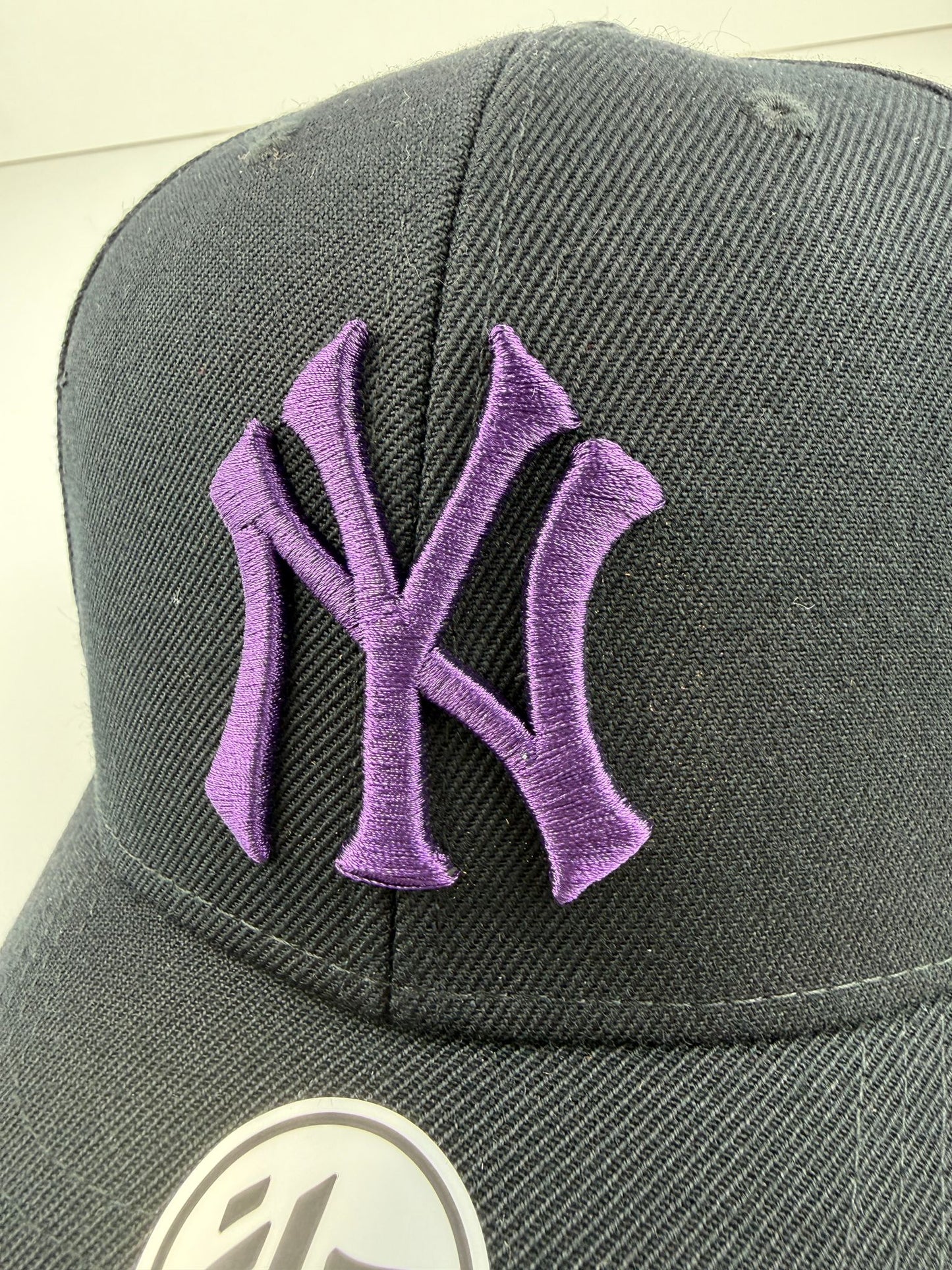 '47 Brand NY Yankees MVP Cap – Schwarz/Lila