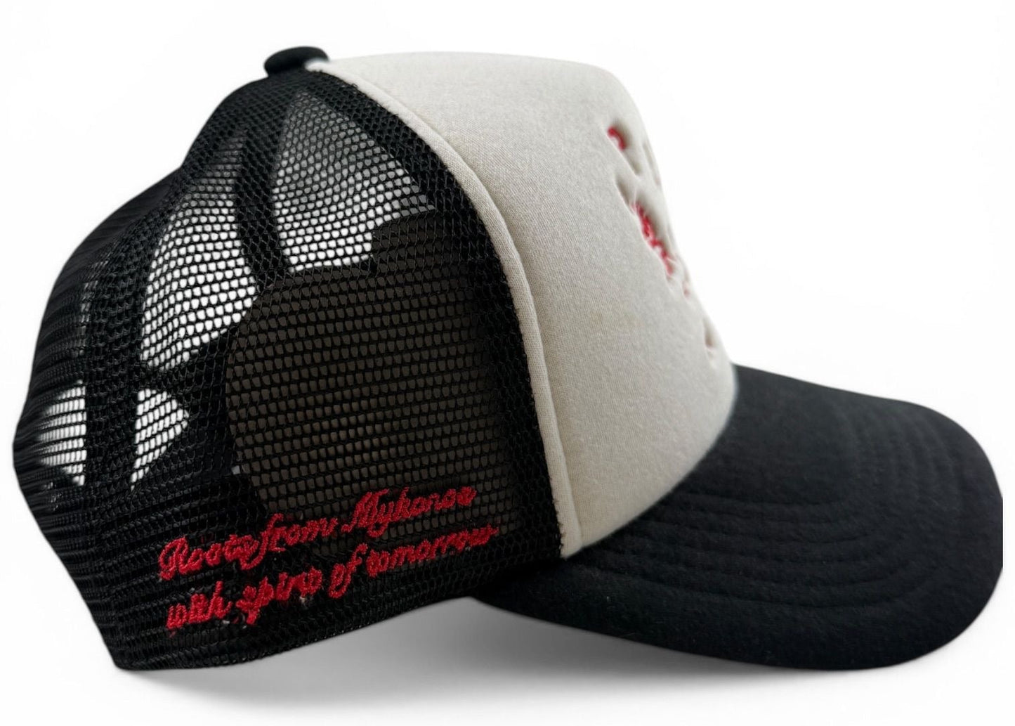 Pequs Mykonos Crest Trucker Cap – Beige/Schwarz