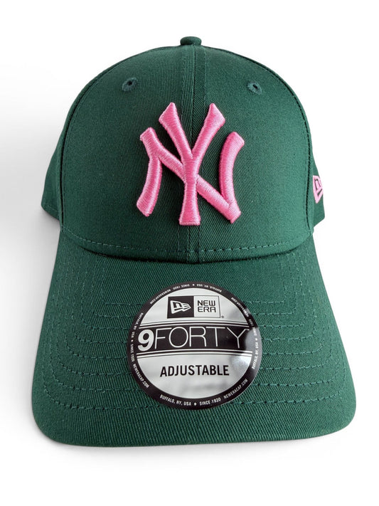 New Era 9FORTY NY Yankees Cap – Dark Green/Pink
