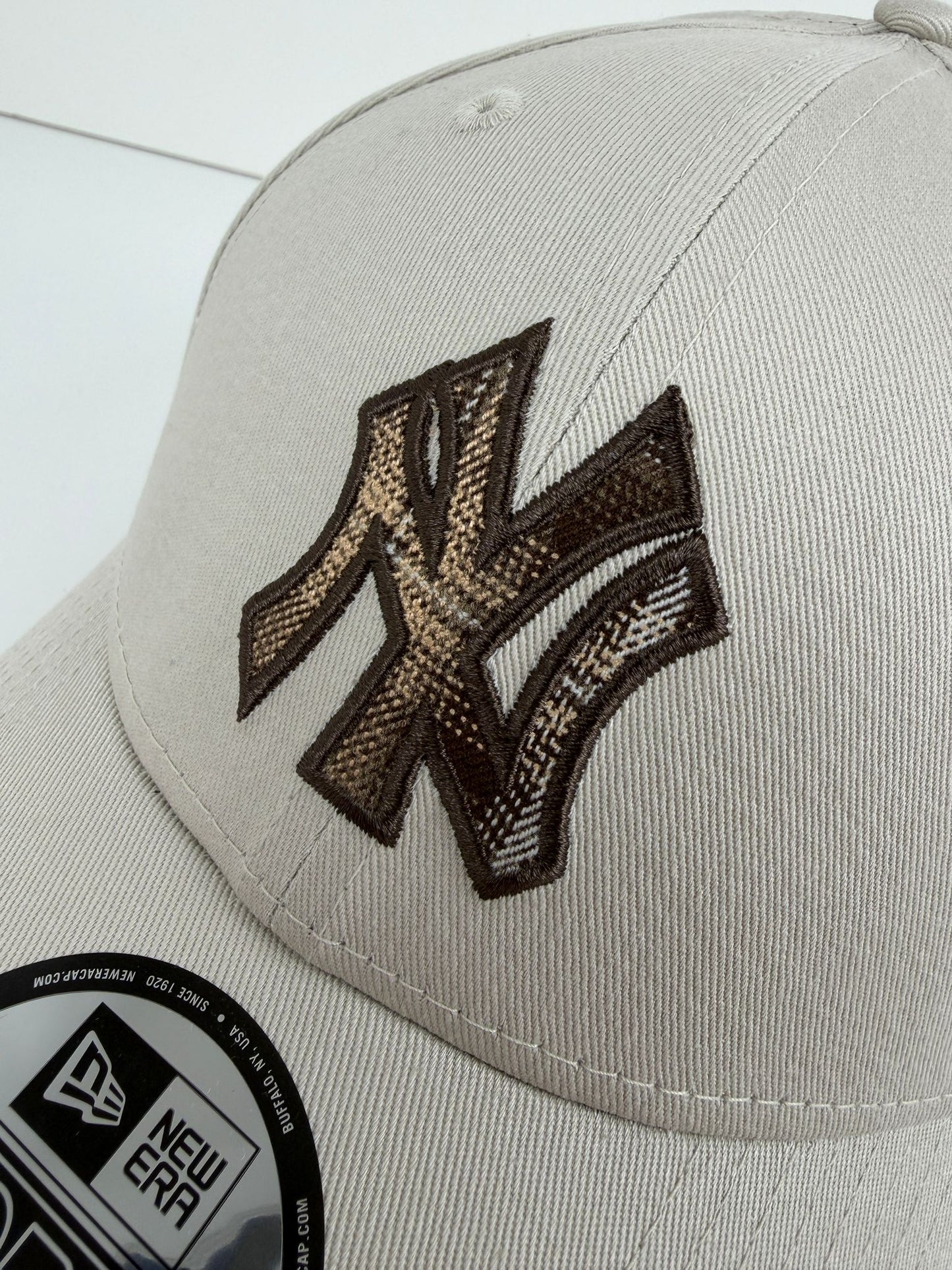 New Era 9Forty NY Yankees Cap – Stone/Brown