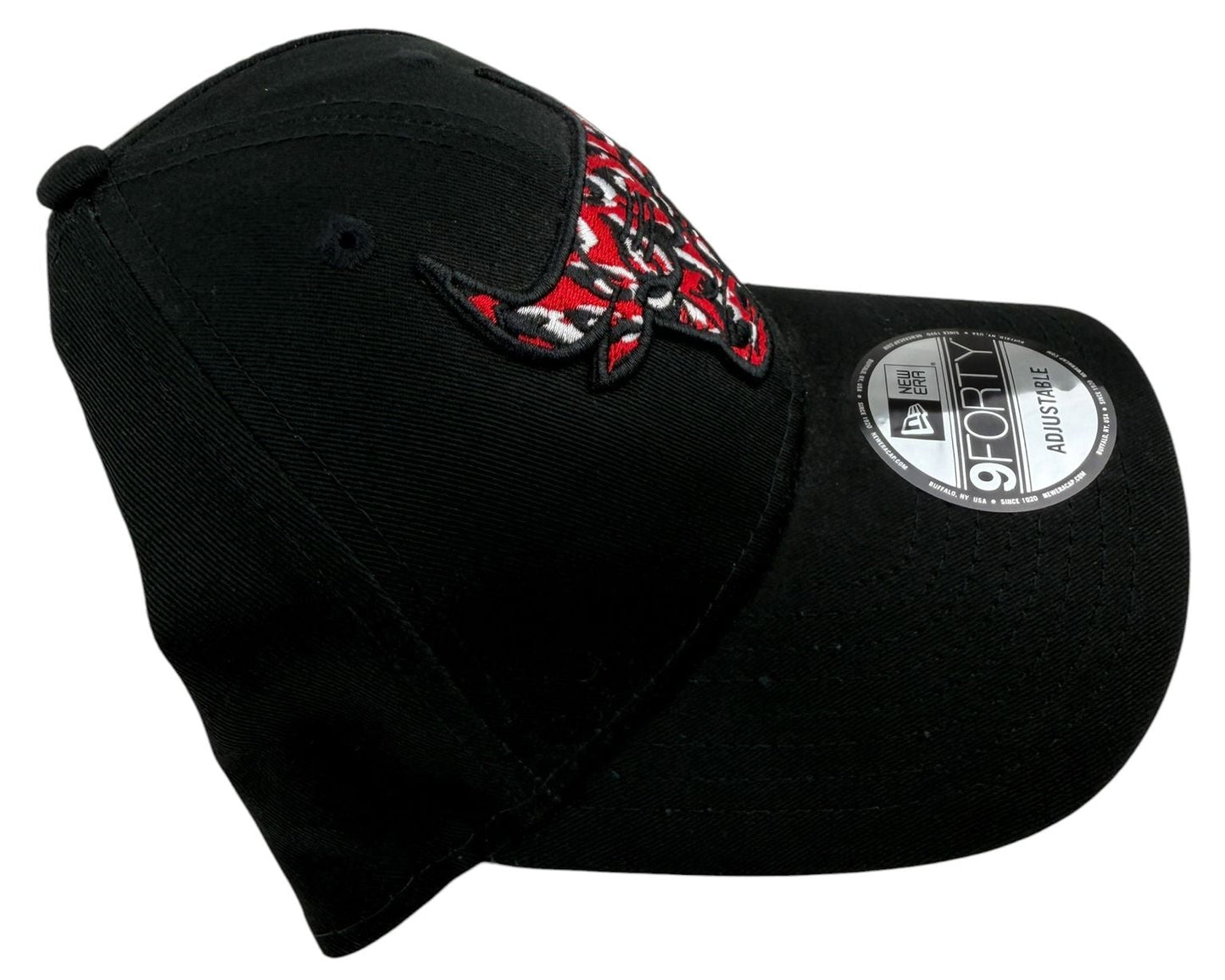 New Era x Chicago Bulls – 9Forty Cap "Graffiti Print" (Black/Red)