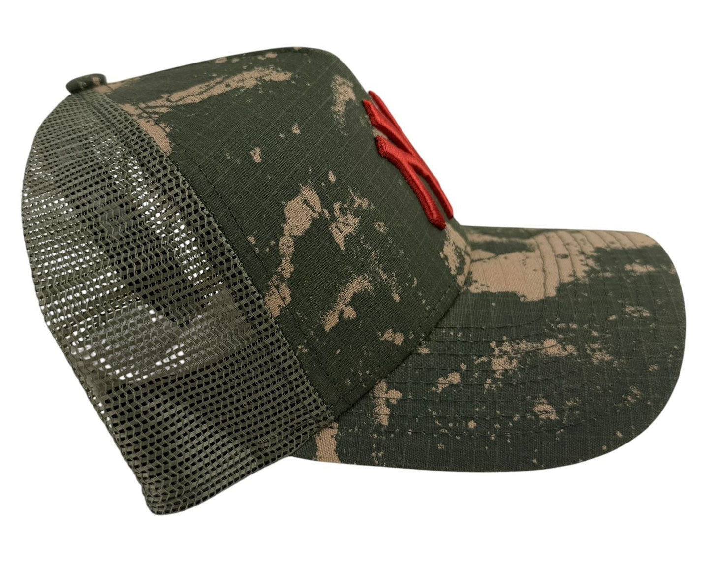New Era x New York Yankees – 9Forty Trucker Cap "Camo Ripstop" (Olive/Red)
