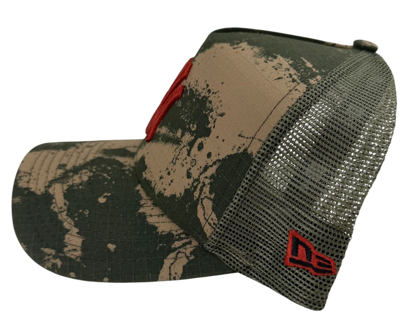 New Era x New York Yankees – 9Forty Trucker Cap "Camo Ripstop" (Olive/Red)