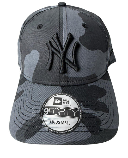 New Era NY Yankees 9FORTY Camo Essential – Schwarz