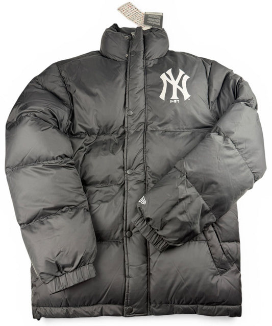 New Era MLB New York Yankees Nylon Puffer Jacket – Schwarz XS